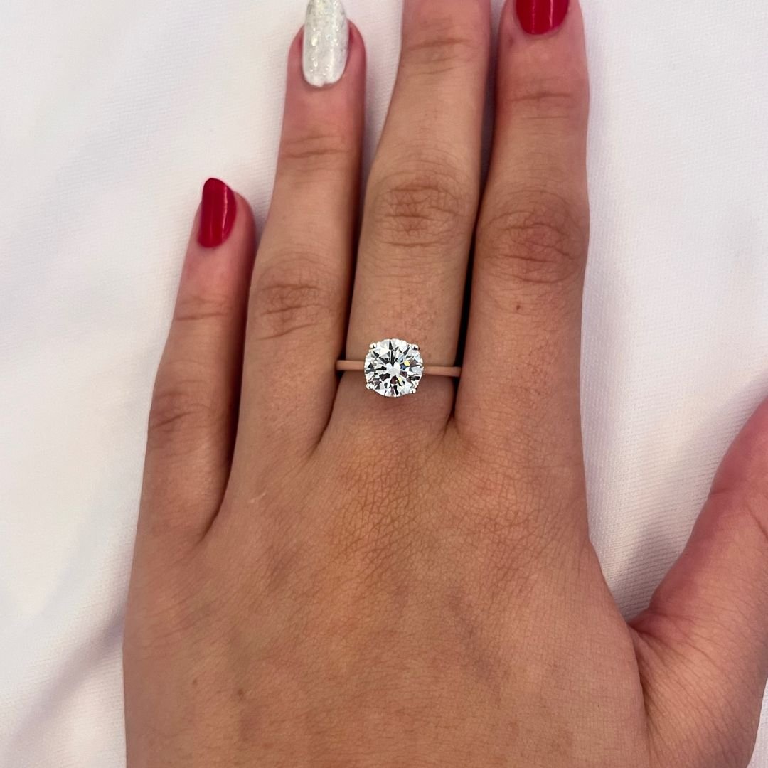 Anel Solitario Noivado Zirconia 8mm com Calice em Micro Zirconia