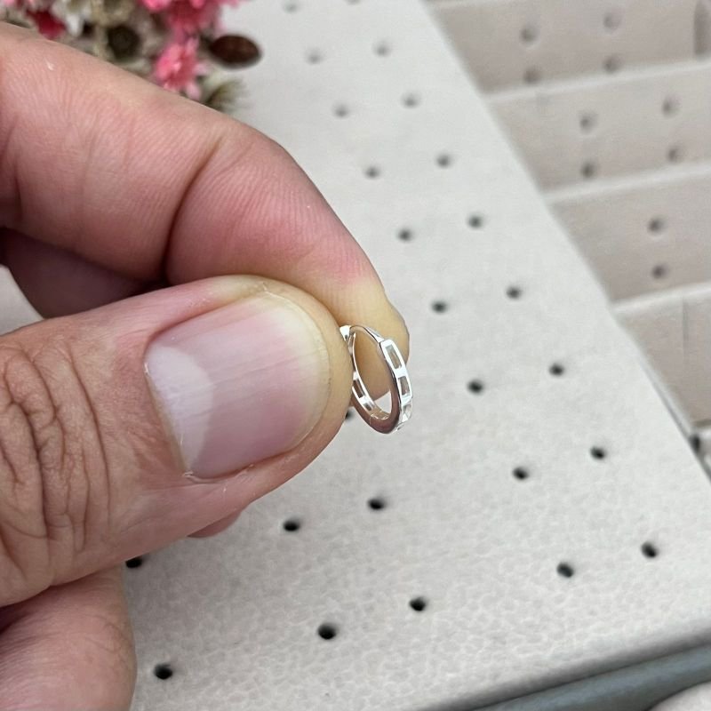 Argola Click 10mm Vazada Prata 925 | Design Moderno para Revenda