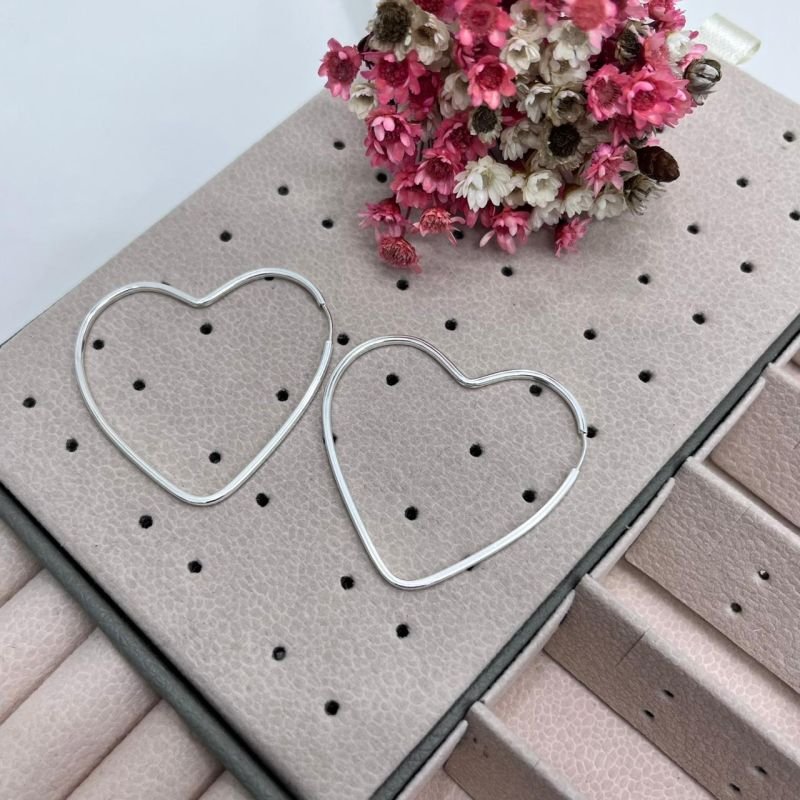 Argola Coração Fio Quadrado Prata 925 13mm | Joia Essencial para Revenda