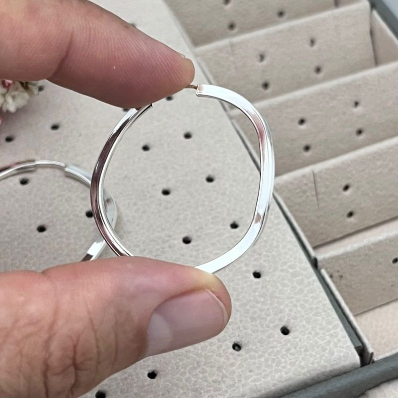 Argola Martelada Prata 925 35mm | Textura e Tendência para Revenda