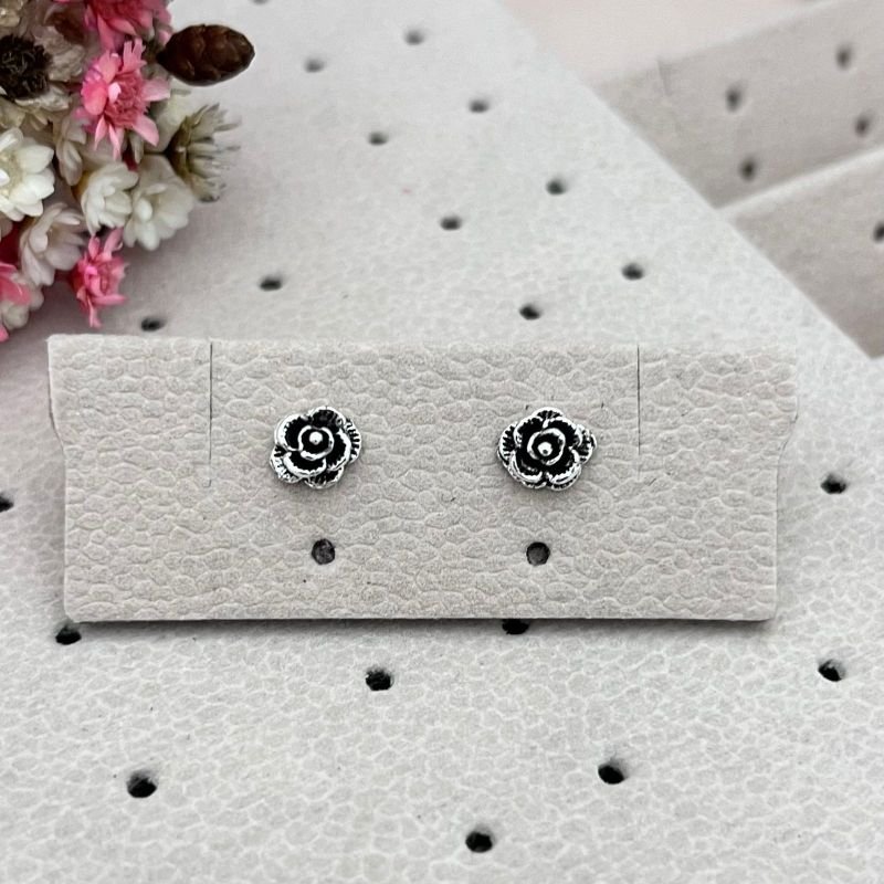 Brinco Flor Envelhecido em Prata 925: Charme Vintage