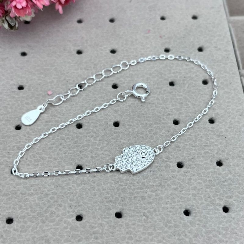 Pulseira Mão de Fátima em Prata 925 Cravejada: Lucratividade de Mais de 200% na Revenda de Joias com Significado